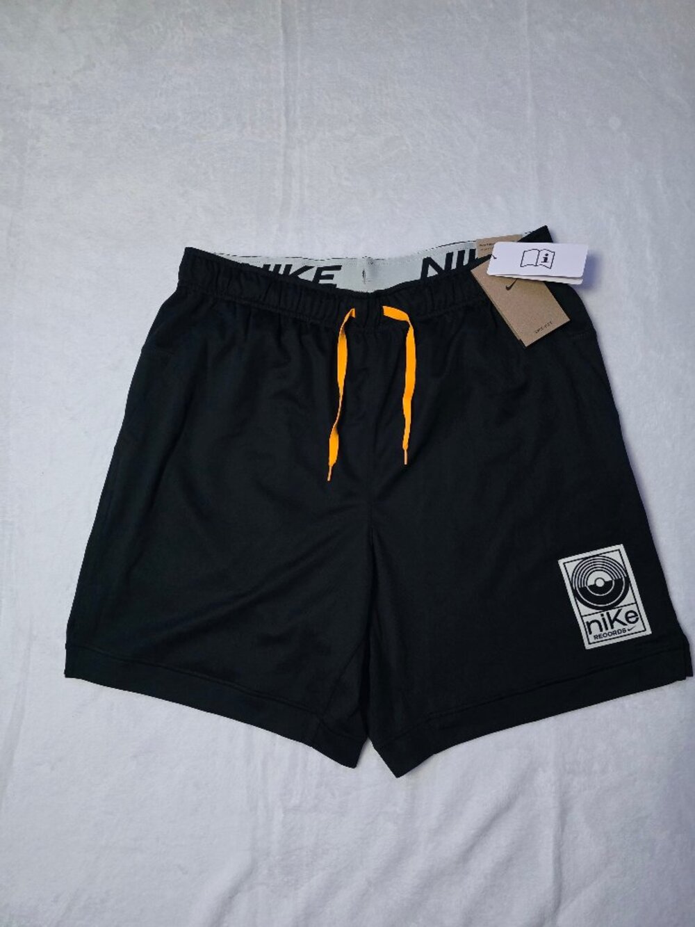 Nike Totality Studio ’72 Men’s Dri-FIT Training Shorts Sample Black Orange
